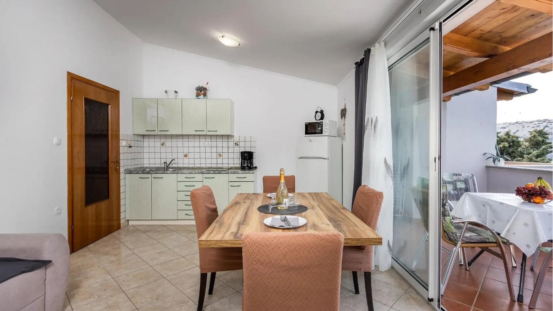 1 Bedroom Nice Apartment In Lopar Croatia