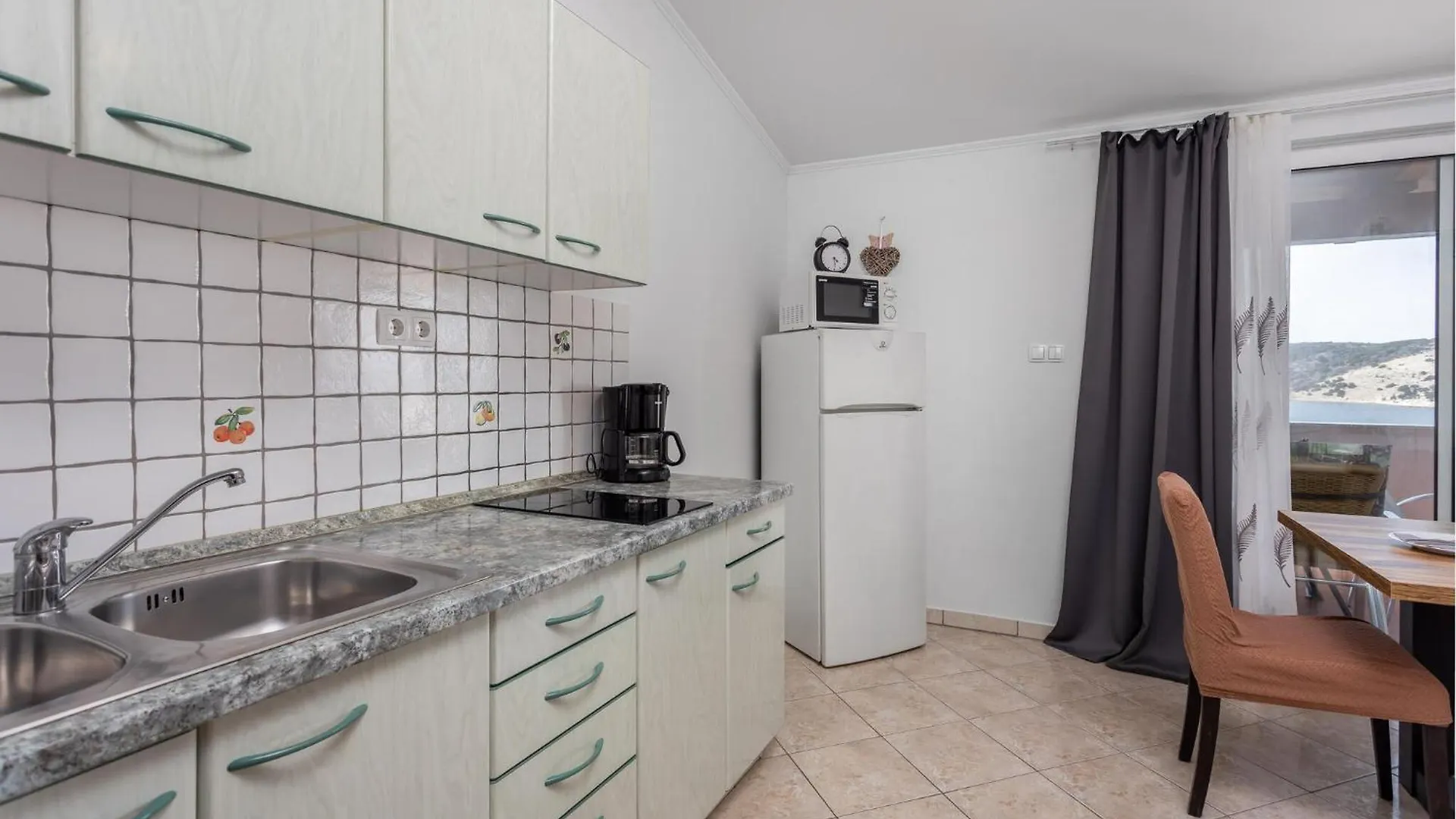 1 Bedroom Nice Apartment In Lopar
