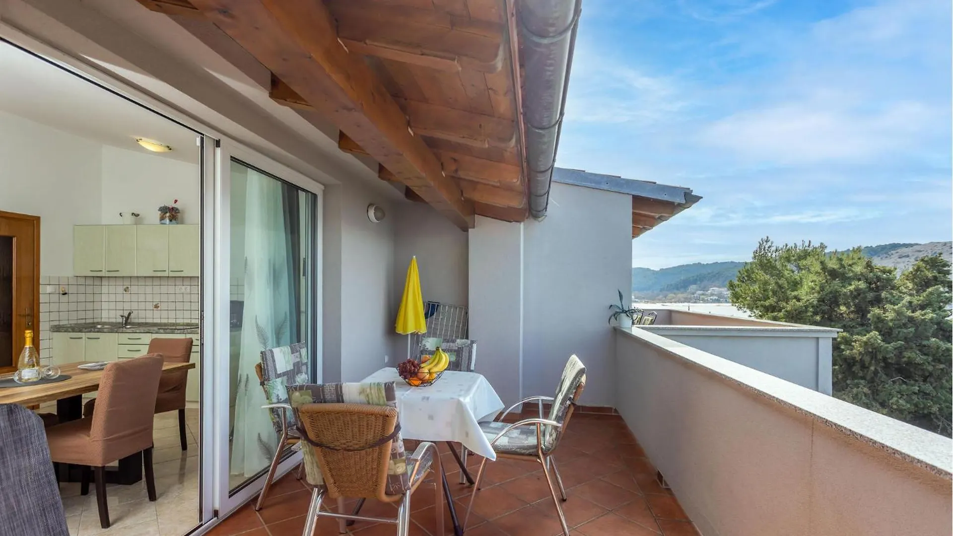 1 Bedroom Nice Apartment In Lopar