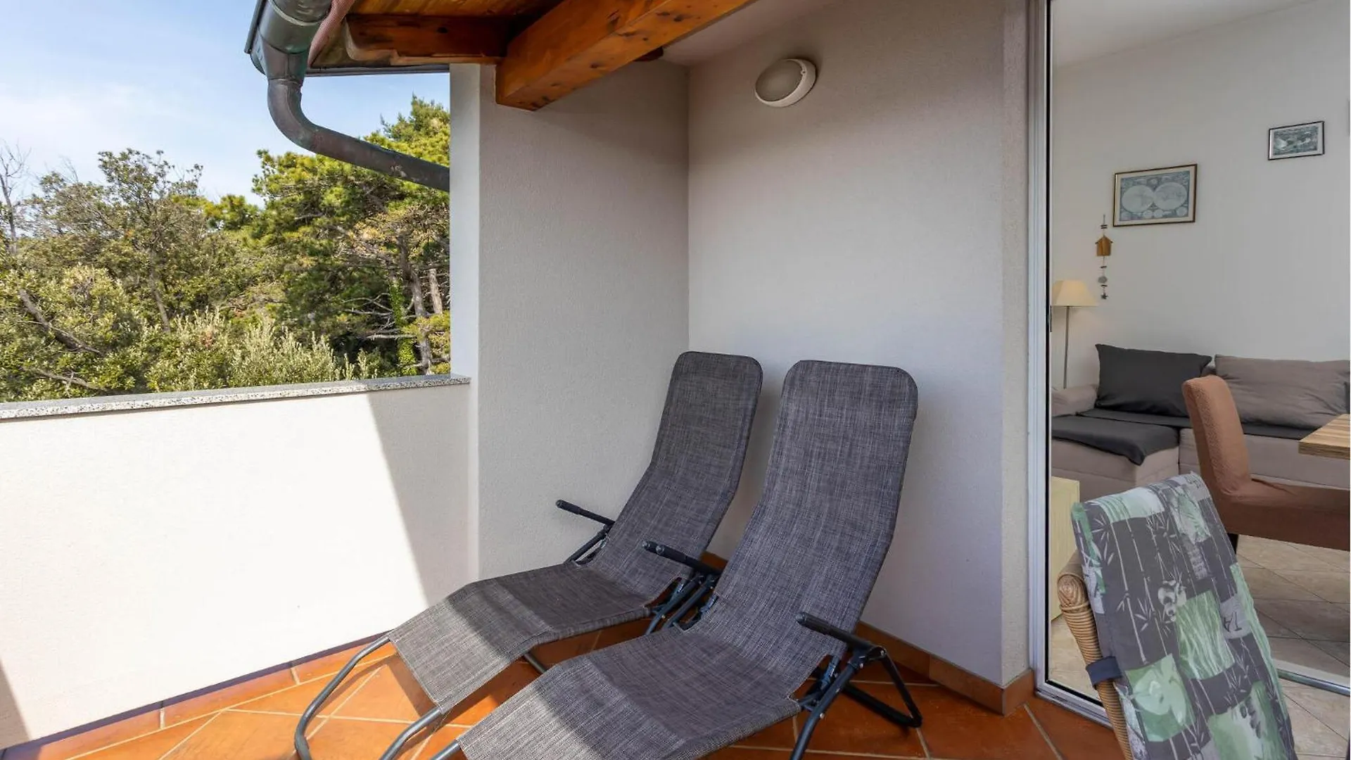 1 Bedroom Nice Apartment In Lopar