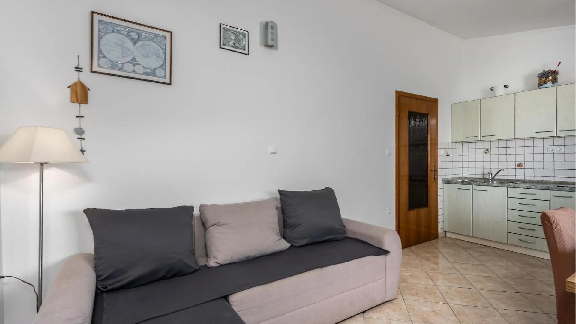 1 Bedroom Nice Apartment In Lopar