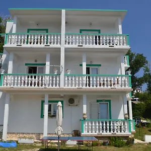 Apartment Jenny I Tania, Lopar